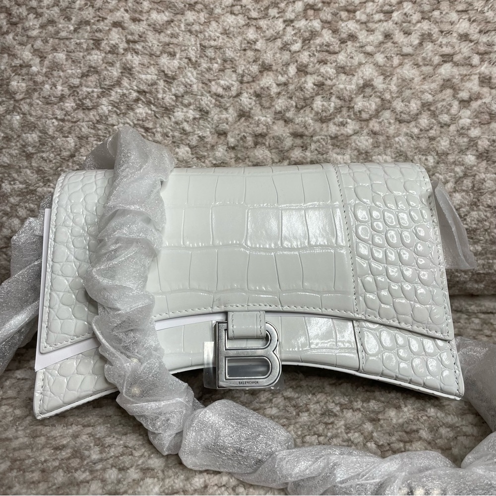Balenciaga Hourglass Wallet on Chain, Authentic